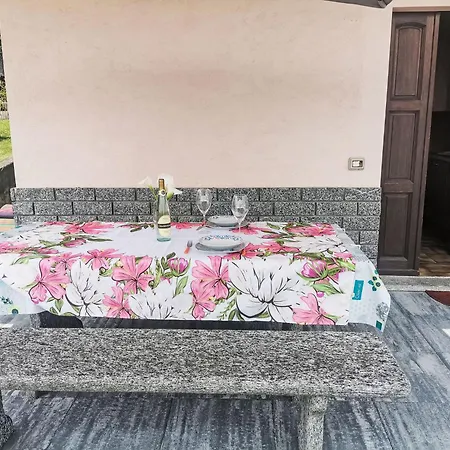 Apartmán Dora-1 By Interhome Stazzona